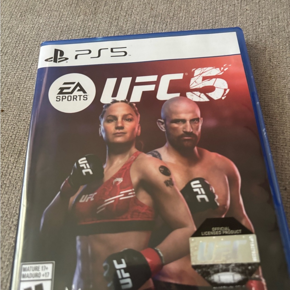 Sony PS5 UFC 5 Game - Blue Case